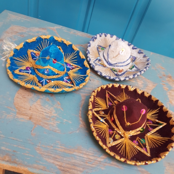 Hats 3 handmade sombreros Miniature  Mexican Hats Christmas Decorations Velvet - Picture 1 of 8